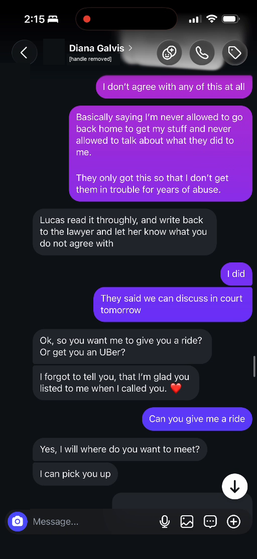 E03 screenshot from the conversation Lucas identifies as being with Diana Galvis Patino: Advice about objections and an offer of a ride